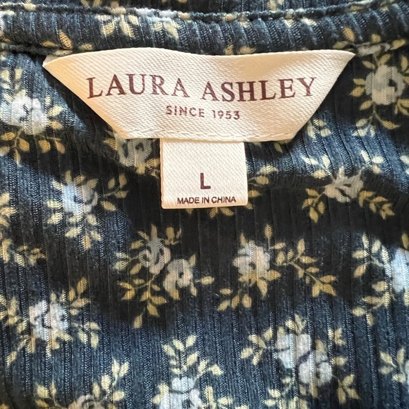 Laura Ashley floral cottagecore Soft Short Sleeve Top/Shorts Pajama Set Sz: L - Picture 7 of 16